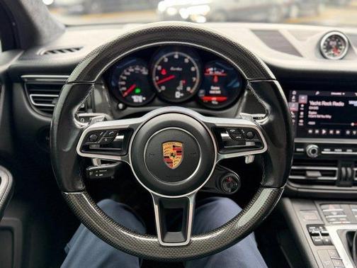 2021 Porsche Macan Turbo