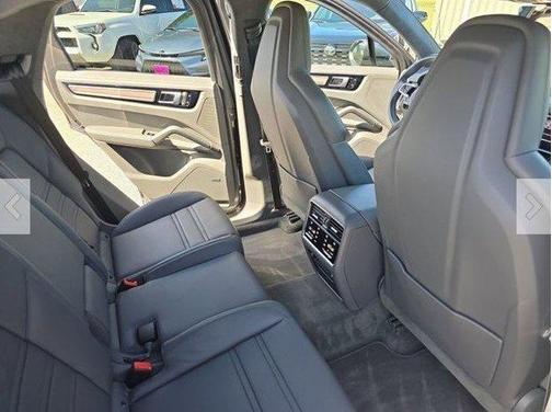 2021 Porsche Cayenne GTS