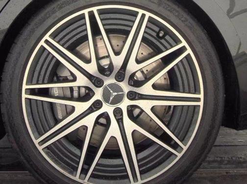 2024 Mercedes-Benz AMG C 63 S E Performance