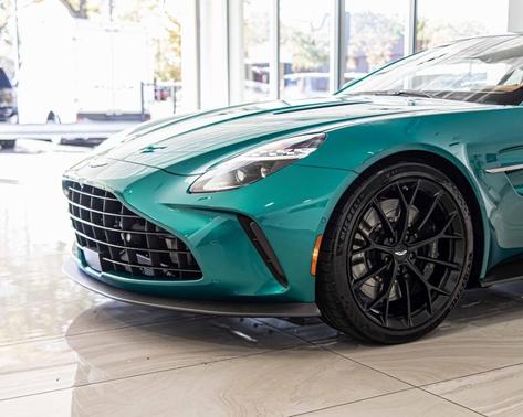 2025 Aston Martin Vantage Base