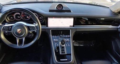 2018 Porsche Panamera Turbo