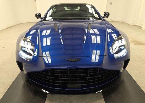 2025 Aston Martin Vantage Base