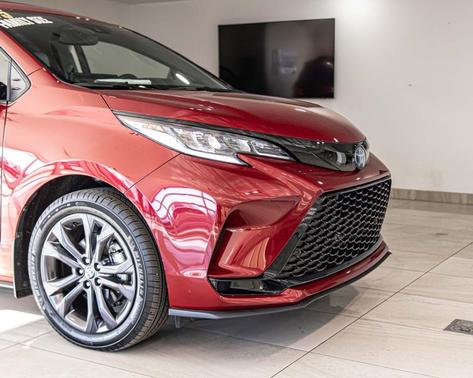 2025 Toyota Sienna XSE