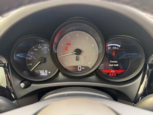 2022 Porsche Macan S