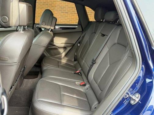 2022 Porsche Macan S