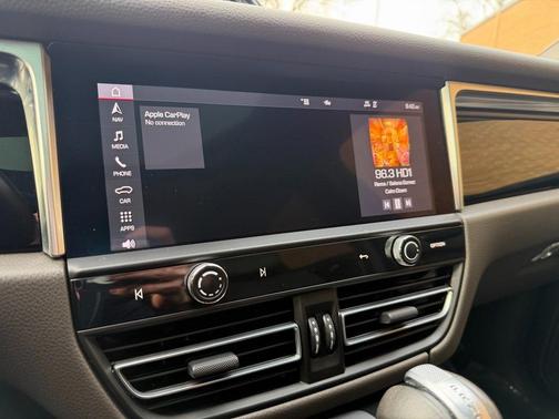 2022 Porsche Macan S