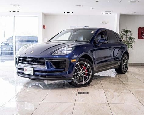 Gentian Blue Metallic 2022 Porsche Macan S