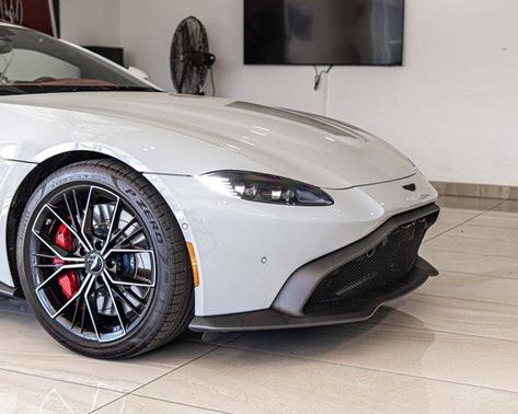2023 Aston Martin Vantage 