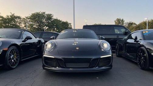 2018 Porsche 911 Carrera GTS