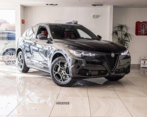 2025 Alfa Romeo Stelvio Base