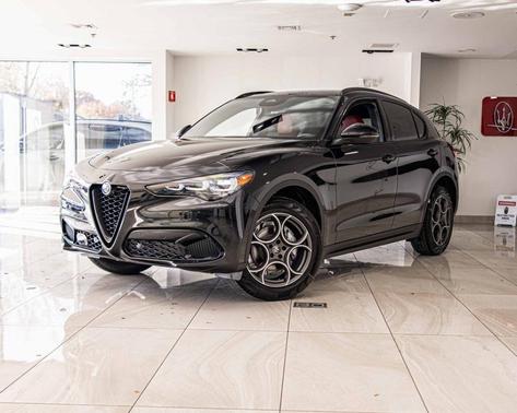 2025 Alfa Romeo Stelvio Base