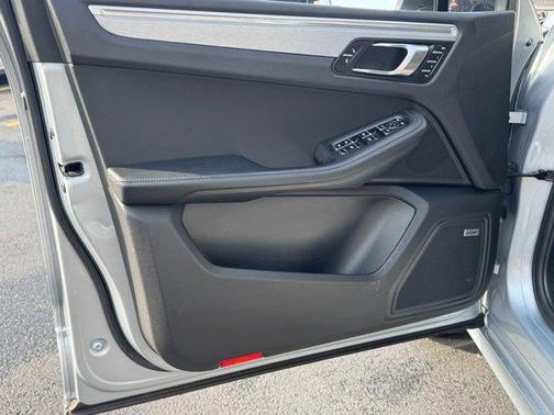 2018 Porsche Macan Turbo