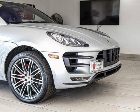 2018 Porsche Macan Turbo