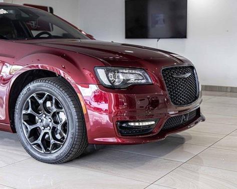 2023 Chrysler 300 Touring L