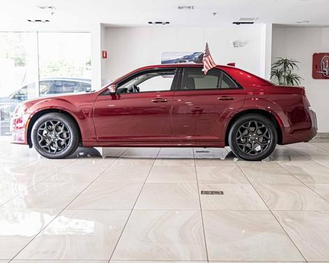 2023 Chrysler 300 Touring L