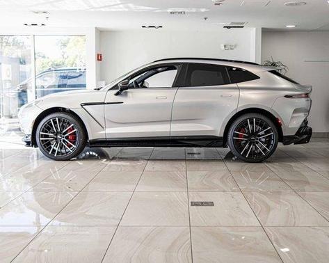 2025 Aston Martin DBX 707