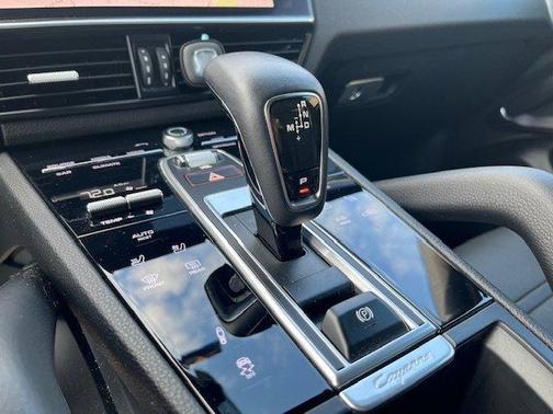 2022 Porsche Cayenne AWD