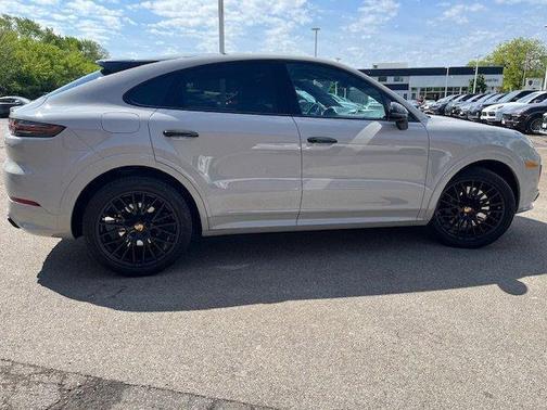 2022 Porsche Cayenne AWD