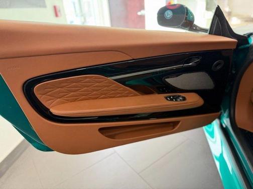 2025 Aston Martin DB12 Volante