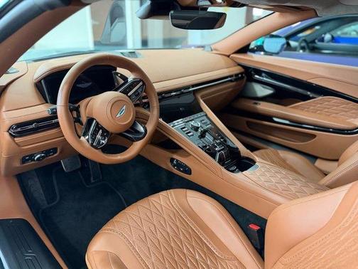 2025 Aston Martin DB12 Volante