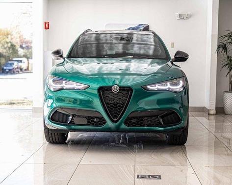 2025 Alfa Romeo Stelvio Base