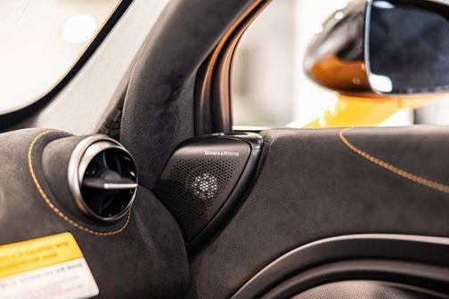 2026 McLaren 750S Base