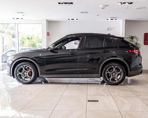 Vulcano Black Metallic 2022 Alfa Romeo Stelvio Ti