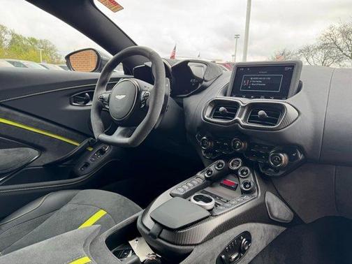 2023 Aston Martin Vantage
