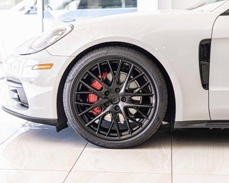 2019 Porsche Panamera Base