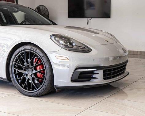 2019 Porsche Panamera Base
