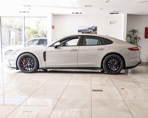2019 Porsche Panamera Base