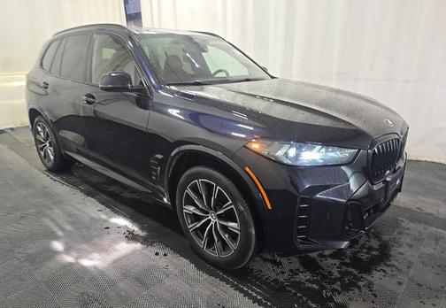Black 2024 BMW X5 xDrive40i