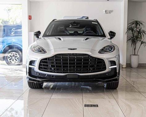 2026 Aston Martin DBX