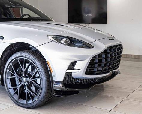 2026 Aston Martin DBX