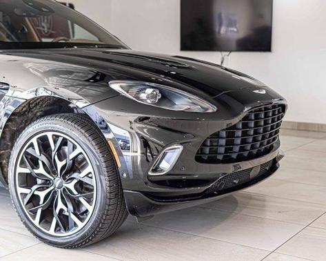 2022 Aston Martin DBX Base