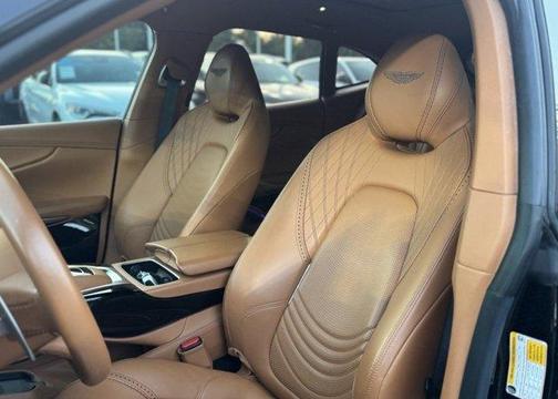 2022 Aston Martin DBX Base