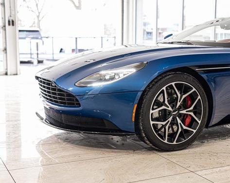 2022 Aston Martin DB11 Volante