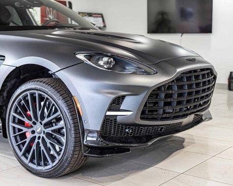 2025 Aston Martin DBX 707