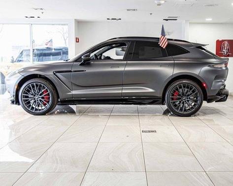 2025 Aston Martin DBX 707