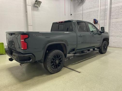 2025 Chevrolet Silverado 3500 LTZ