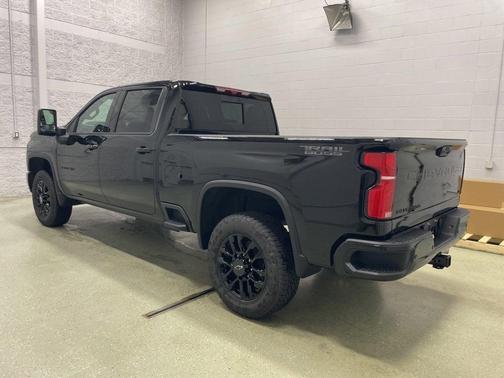2025 Chevrolet Silverado 3500 LTZ