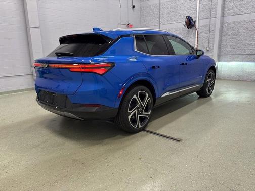 2026 Chevrolet Equinox EV LT 2