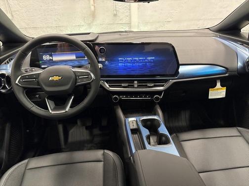 2026 Chevrolet Equinox EV LT 2