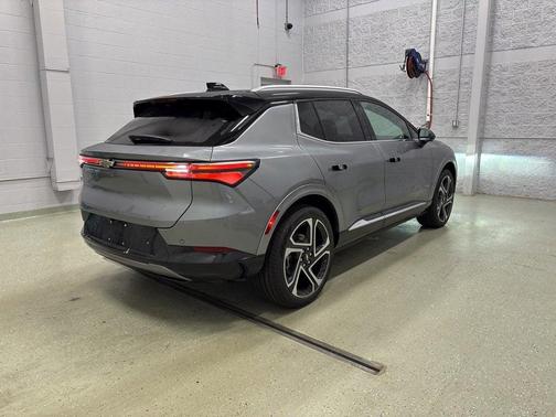 2026 Chevrolet Equinox EV LT 2