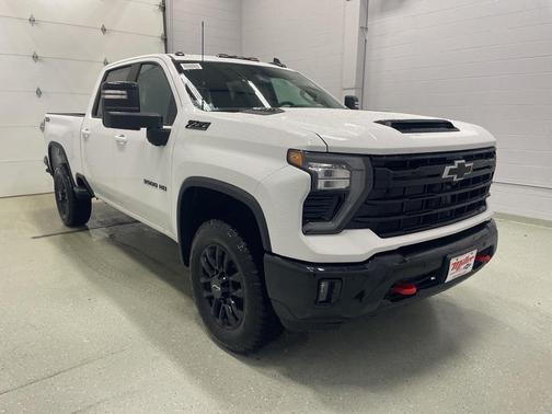 2025 Chevrolet Silverado 3500 LT