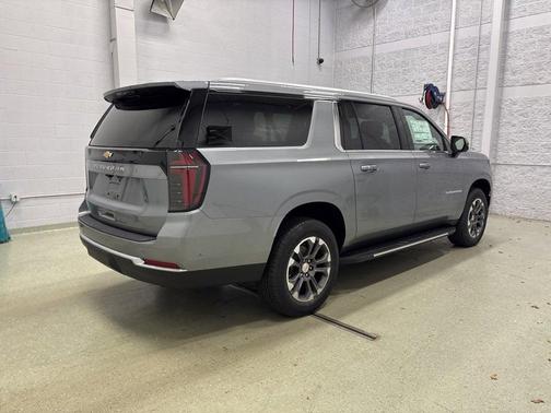 2026 Chevrolet Suburban LS