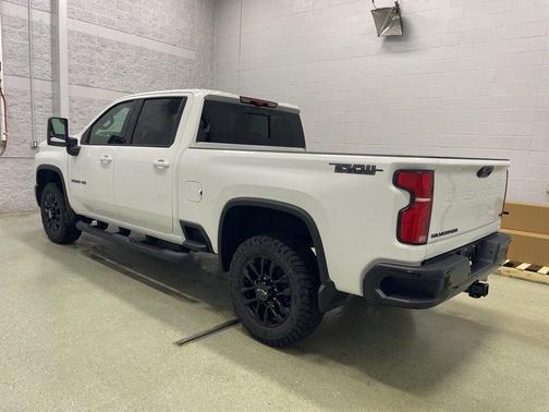 2025 Chevrolet Silverado 3500 LTZ