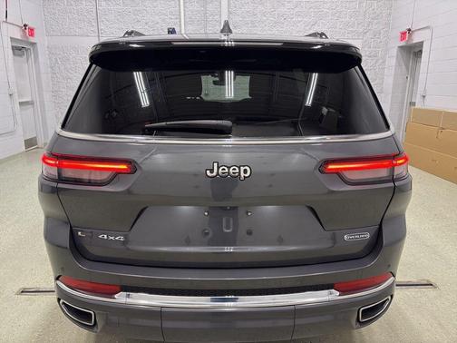 Metallic 2023 Jeep Grand Cherokee L Overland
