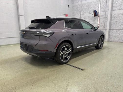 2026 Chevrolet Equinox EV LT 2