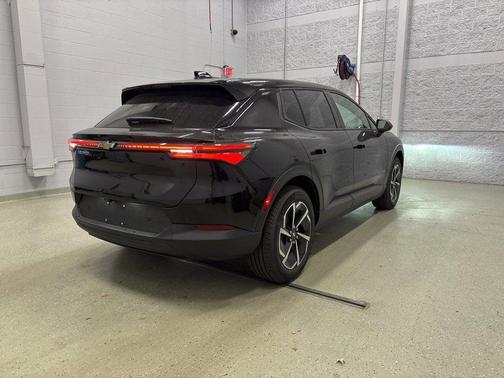 2026 Chevrolet Equinox EV LT 1